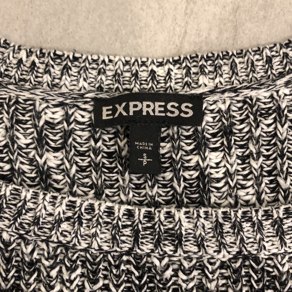 Express sweater - Picture 3 of 4
